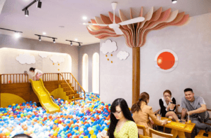 Mô Hình Cafe Kết Hợp Khu Vui Chơi Trẻ Em: 6 Lý Do Bạn Nên Thử Ngay